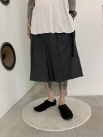 VOAAOV / wool pin-tuck wide shorts / Gray