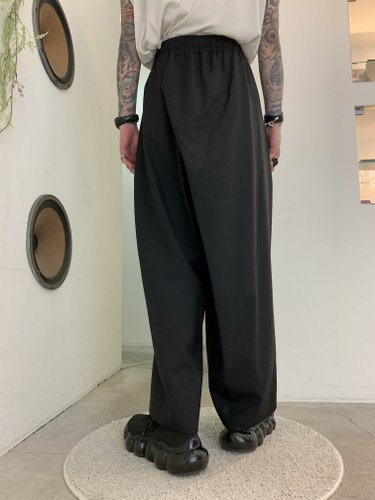 my beautiful landlet / TECH WOOL BACKWARP WIDE EASY PANTS / Black - LAD  MUSICIAN・A.F ARTEFACT・my beautiful landlet・VOAAOV・VICTIM・GARNI等の通販 |  鳥取県米子市のセレクトショップ、サイコボックス＜＜Psychobox＞＞