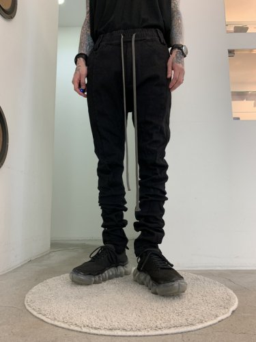 A.F ARTEFACT / Anatomical Fitted Long Pants / Black - LAD MUSICIAN・A.F  ARTEFACT・my beautiful landlet・VOAAOV・VICTIM・GARNI等の通販 |  鳥取県米子市のセレクトショップ、サイコボックス＜＜Psychobox＞＞