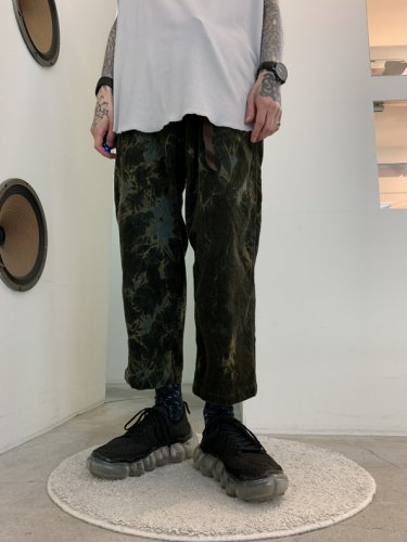 Varde77 / TIE DYE CORDUROY EASY PANTS / OLIVE BROWN - LAD MUSICIAN・A.F  ARTEFACT・my beautiful landlet・VOAAOV・VICTIM・GARNI等の通販 |  鳥取県米子市のセレクトショップ、サイコボックス＜＜Psychobox＞＞