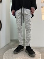 A.F ARTEFACT / Dust Dyed Anatomical Fitted Long Pants / White