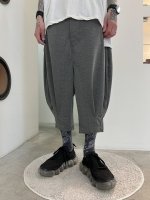 glamb / Easy cropped hem tack pants / Gray