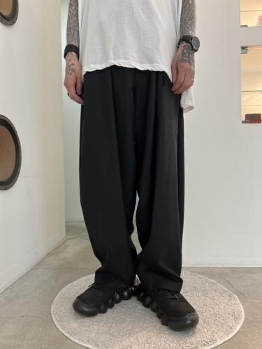 my beautiful landlet / SUPER 100s' WOOL EASY WIDE PANTS / Black