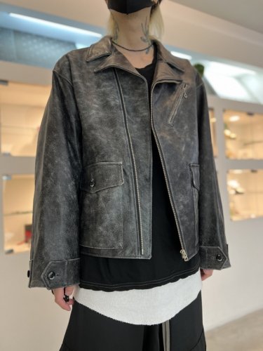Varde77 / Crack leather double wide jacket / ONE COLOR - LAD