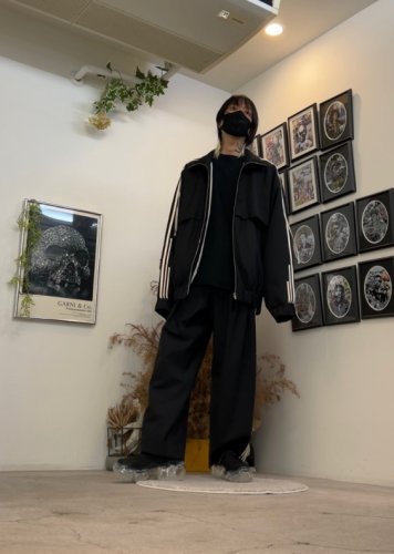 my beautiful landlet / TROPICAL CLOTH SIDE LINE ZIP BLOUSON / BLACK - LAD  MUSICIAN・A.F ARTEFACT・my beautiful landlet・VOAAOV・VICTIM・GARNI等の通販 |  鳥取県米子市のセレクトショップ、サイコボックス＜＜Psychobox＞＞