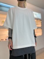 <img class='new_mark_img1' src='https://img.shop-pro.jp/img/new/icons34.gif' style='border:none;display:inline;margin:0px;padding:0px;width:auto;' />VICTIM / DOLMAN SLEEVE TEE / WHITE
