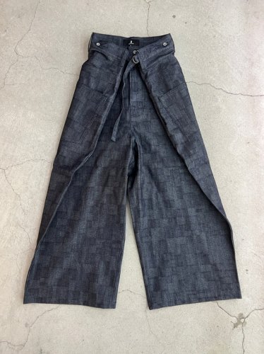 ANREALAGE / WRAP AZ DENIM PANTS / Indigo - LAD MUSICIAN・A.F ARTEFACT・my  beautiful landlet・VOAAOV・VICTIM・GARNI等の通販 |  鳥取県米子市のセレクトショップ、サイコボックス＜＜Psychobox＞＞