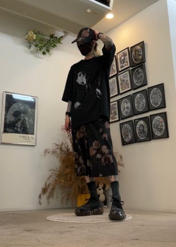 LAD MUSICIANのジョイ・ディヴィジョン、スーパービッグTシャツに花柄ワイドショーツ 230728A - LAD MUSICIAN・A.F  ARTEFACT・my beautiful landlet・VOAAOV・VICTIM・GARNI等の通販 |  鳥取県米子市のセレクトショップ、サイコボックス＜＜Psychobox＞＞