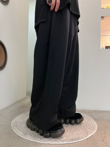 VOAAOV / BISHU WOOL ONI SURGE Tuck Wide Pants / BLACK - LAD MUSICIAN・A.F  ARTEFACT・my beautiful landlet・VOAAOV・VICTIM・GARNI等の通販 |  鳥取県米子市のセレクトショップ、サイコボックス＜＜Psychobox＞＞