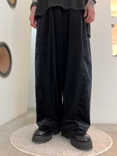 LAD MUSICIAN / T/C VELOUR 2TUCK TRACK PANTS / BLACK - LAD