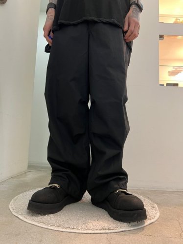 LAD MUSICIAN / 30/1 WEATHER OVER PANTS / BLACK - LAD MUSICIAN・A.F  ARTEFACT・my beautiful landlet・VOAAOV・VICTIM・GARNI等の通販 |  鳥取県米子市のセレクトショップ、サイコボックス＜＜Psychobox＞＞