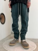 A.F ARTEFACT / Carved Long Pants / Green