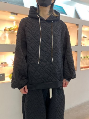 my beautiful landlet / QUILTED JACQUARD PULLOVER HOODIE / BLACK - LAD  MUSICIAN・A.F ARTEFACT・my beautiful landlet・VOAAOV・VICTIM・GARNI等の通販 |  鳥取県米子市のセレクトショップ、サイコボックス＜＜Psychobox＞＞