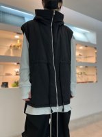 prasthana / CHILLBUSTER SLEEVE LESS PARKA (SHORT) / MILICLOTH BLACKξʼ̿