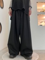 VOAAOV / BISHU OLD SURGE Tuck Wide Pants / BLACK