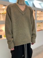 VICTIM / MELANGE V-NECK KNIT / MOCHA