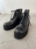 glamb / Crack Side Zip Boots / Black