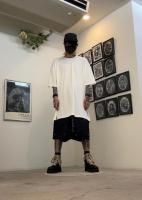 prasthanaのアクアリブマッシブTシャツにコンバットショーツ 250710A