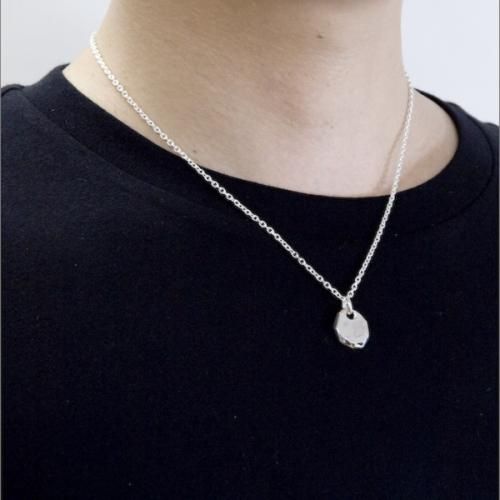 【GARNI】Crockery Pendant - S GARNI Crockery Pendant - S | MAROON