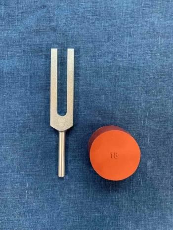 999Hz(フォーク)。全身をリラックスさせながらエネルギーを注入し