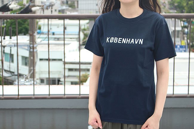 1枚までネコポス発送可】Scandinavian cafe ロゴTシャツ（KOBENHAVN / コペンハーゲン） / サイズ160・S・M・L /  Ｔシャツ 【北欧】