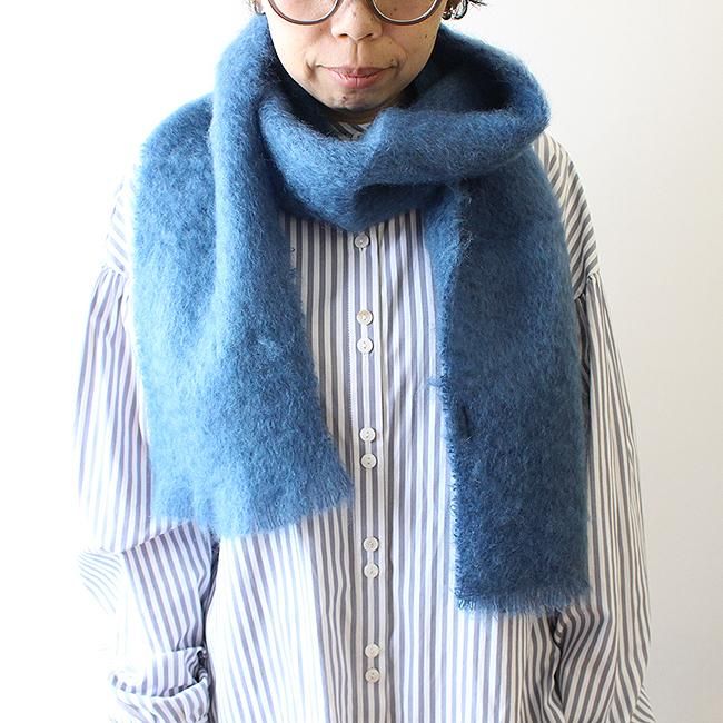 お肌をきれいに見せる】CINQ（サンク）モヘアのマフラー（ブルー