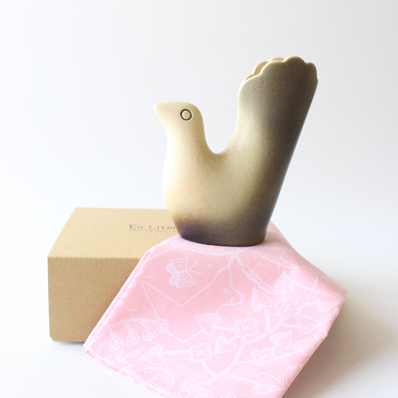 1点限り】【En Liten Van】花器 BIRD(トリ)グレー/ 鹿児島睦 1点限り】【En Liten Van】花器 BIRD(トリ)グレー/ 鹿児島睦