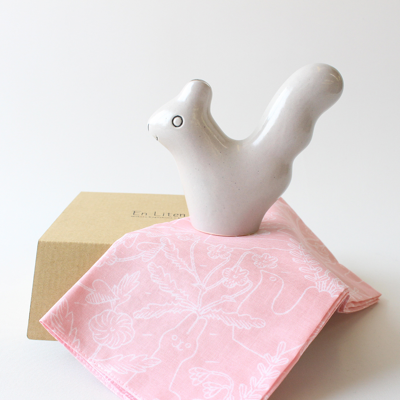 1点限り】【En Liten Van】花器 SQUIRREL(リス)ライトグレー 1点限り】【En Liten Van】花器 SQUIRREL(リス)ライトグレー