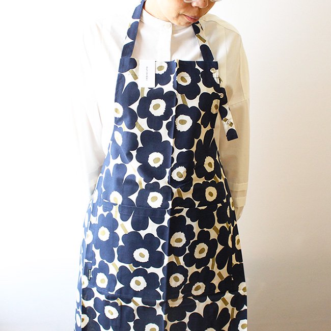 【2023秋冬限定】マリメッコ ウニッコ エプロン（ダークネイビー×ゴールド）/ marimekko Unikko Apron