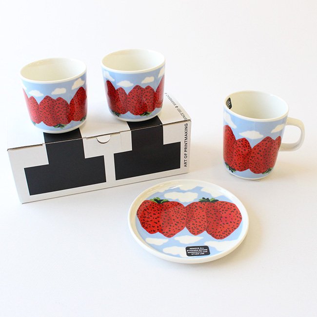 マリメッコ マンシッカヴオレット ラテマグ / marimekko Mansikkavuoret Latte Mug / （単体販売）