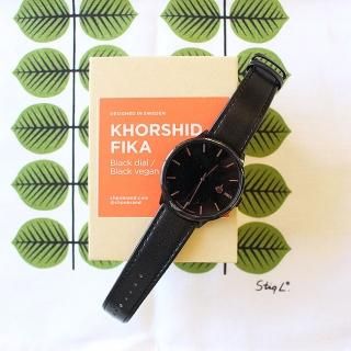 <img class='new_mark_img1' src='https://img.shop-pro.jp/img/new/icons1.gif' style='border:none;display:inline;margin:0px;padding:0px;width:auto;' />CHPO 腕時計 / KHORSHID FIKA(レザーベルト/BLACK)/ シーエイチピーオー / 北欧 / スウェーデン