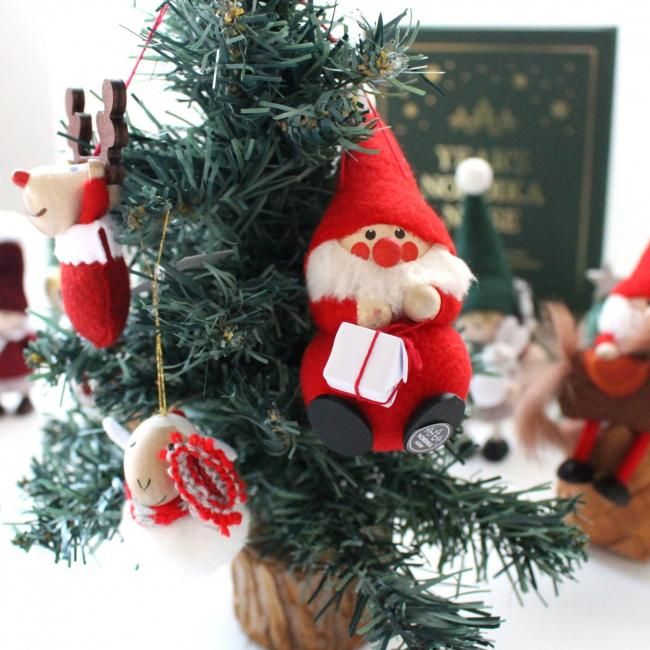 ノルディカニッセ　2024 高島屋限定　ツリーとオーナメントを運ぶサンタ 新アイテム】幸せを運ぶ妖精 ノルディカニッセ オーナメント