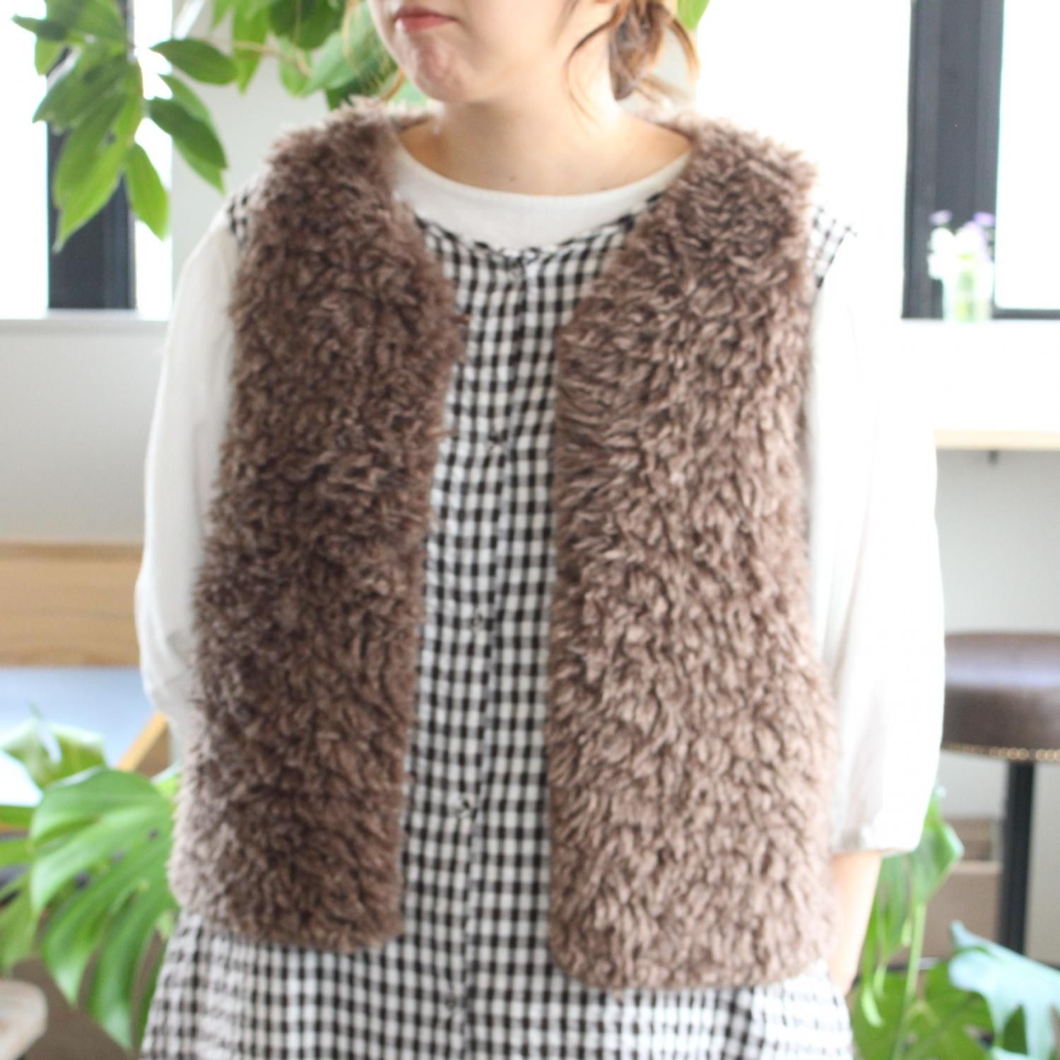 【秋の新作】ノーカラープードルファージレベスト /(全2色)