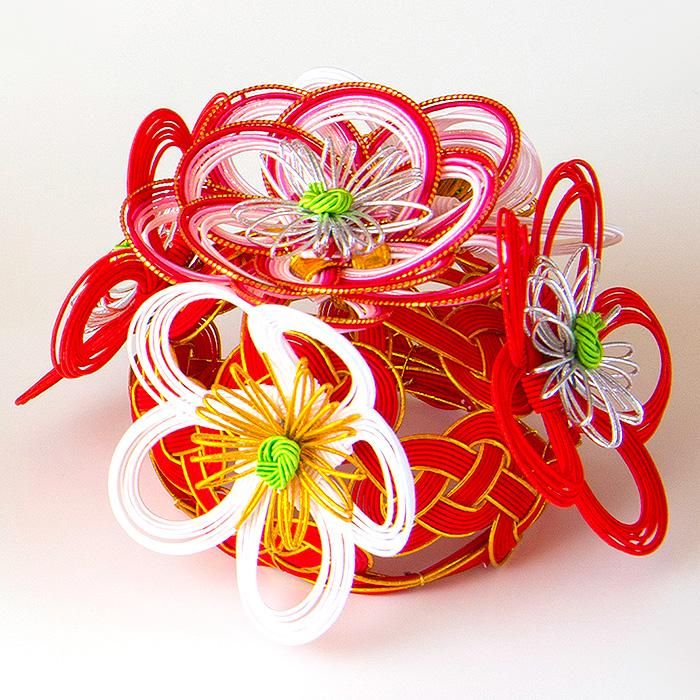 手作り　繭玉細工　紅梅白梅 手作り 繭玉細工 紅梅白梅