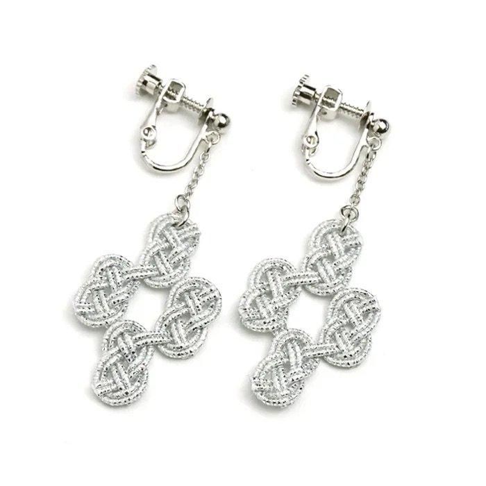 蝶】水引のピアス／イヤリング - HANAHANA-mizuhiki accessories