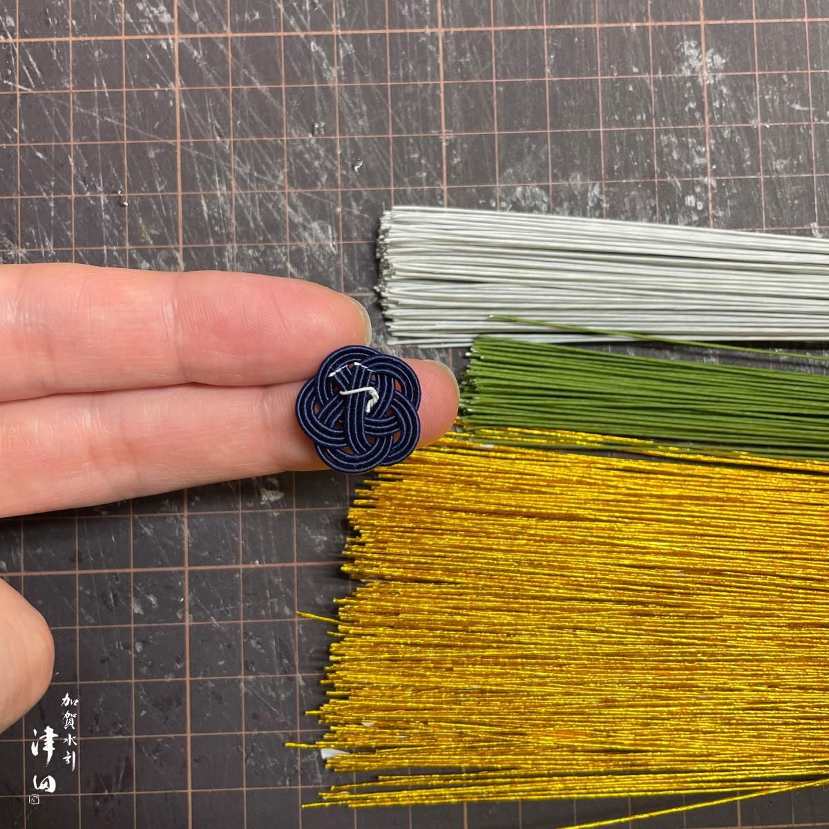 水引 sk0025水引ワイヤー 水引細工用針金70cm × 10本｜水引素材・水引キット