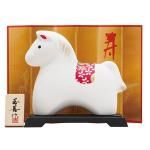 ノベルティ・粗品で人気の「 開運干支 午みやび置物(中)」