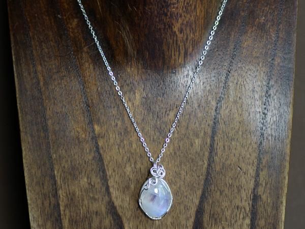ワイヤーラップペンダント／ブルームーンストーン - 貴石工房パック
