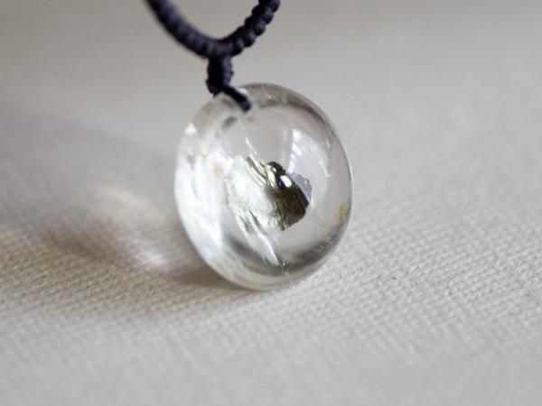 露結びペンダント／パイライトin水晶（ブラジル産） - 貴石工房