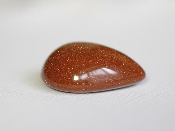 茶金石(ゴールドストーン製) 布袋彫刻 約280g 観賞石 パワーストーン 茶金石（ゴールドストーン）／ベビーヒップ穴あきルース（大