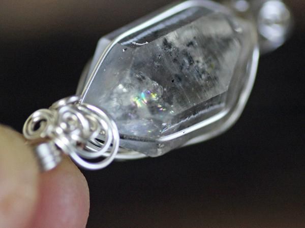 ナチュラルポイントワイヤーアートペンダント／水晶ダブル