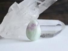 エンジェルフェザーフローライト（穴あき） - 貴石工房パック