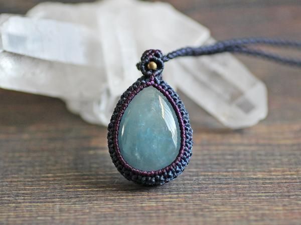 『水郷』アクアマリンのマクラメペンダントネックレス 水郷』アクアマリンのマクラメペンダントネックレス 徳大☆水の