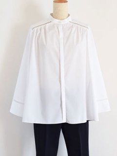 M・fil エムフィル | ファンクションブロード ハシゴレースデザインシャツ（ホワイト）