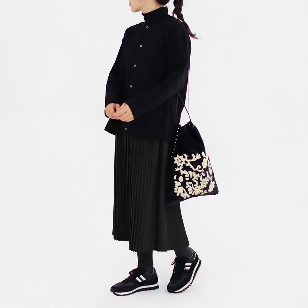 セミドライ　レディースM PUMA プーマ レディース スニーカー 履き心地抜群 ふわふわ