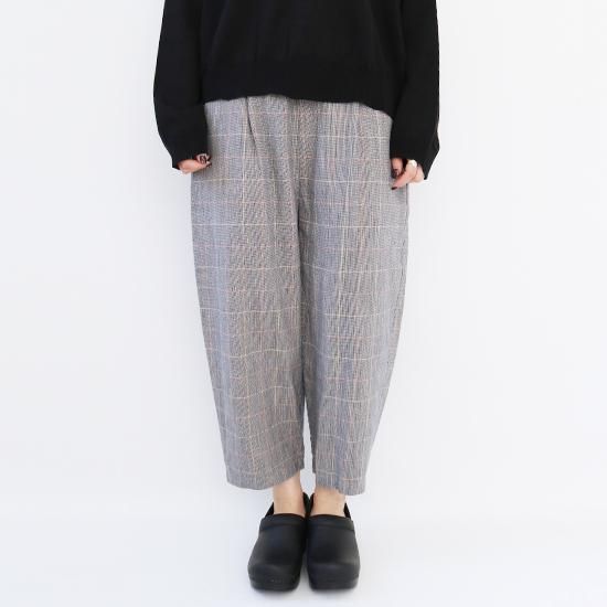 Atelier d'antan | タックテーパードパンツ〈 Salvador 〉Navy Check