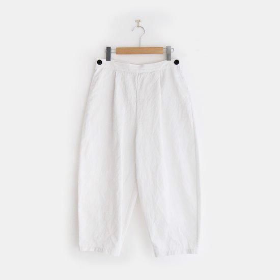 Atelier d'antan | タックテーパードパンツ〈 Salvador 〉White