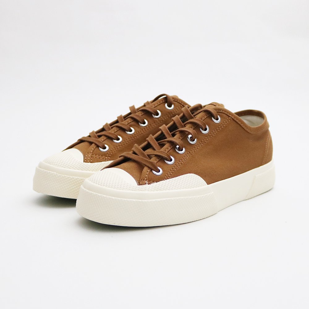 <img class='new_mark_img1' src='https://img.shop-pro.jp/img/new/icons3.gif' style='border:none;display:inline;margin:0px;padding:0px;width:auto;' />Artifact by Superga | ローカットスニーカー Brown | F073221SS001