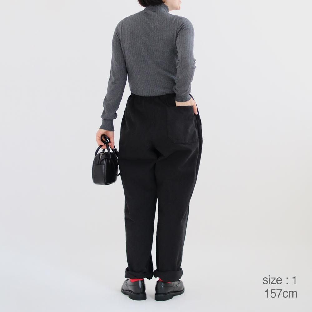 comoli 23aw 製品染 DRAWSTRING PANTS-