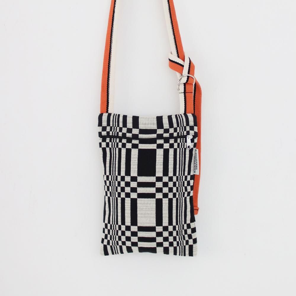 Johanna Gullichesn | ǥХå<br>Doris Black